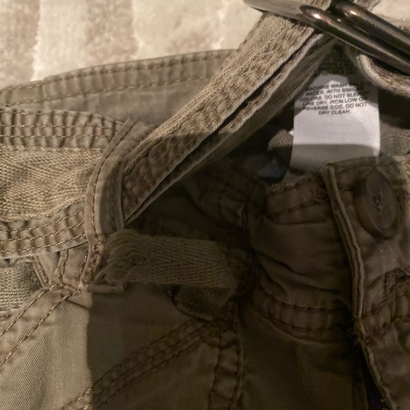 Doesn’t fit my style anymore - Picture 3 of 4